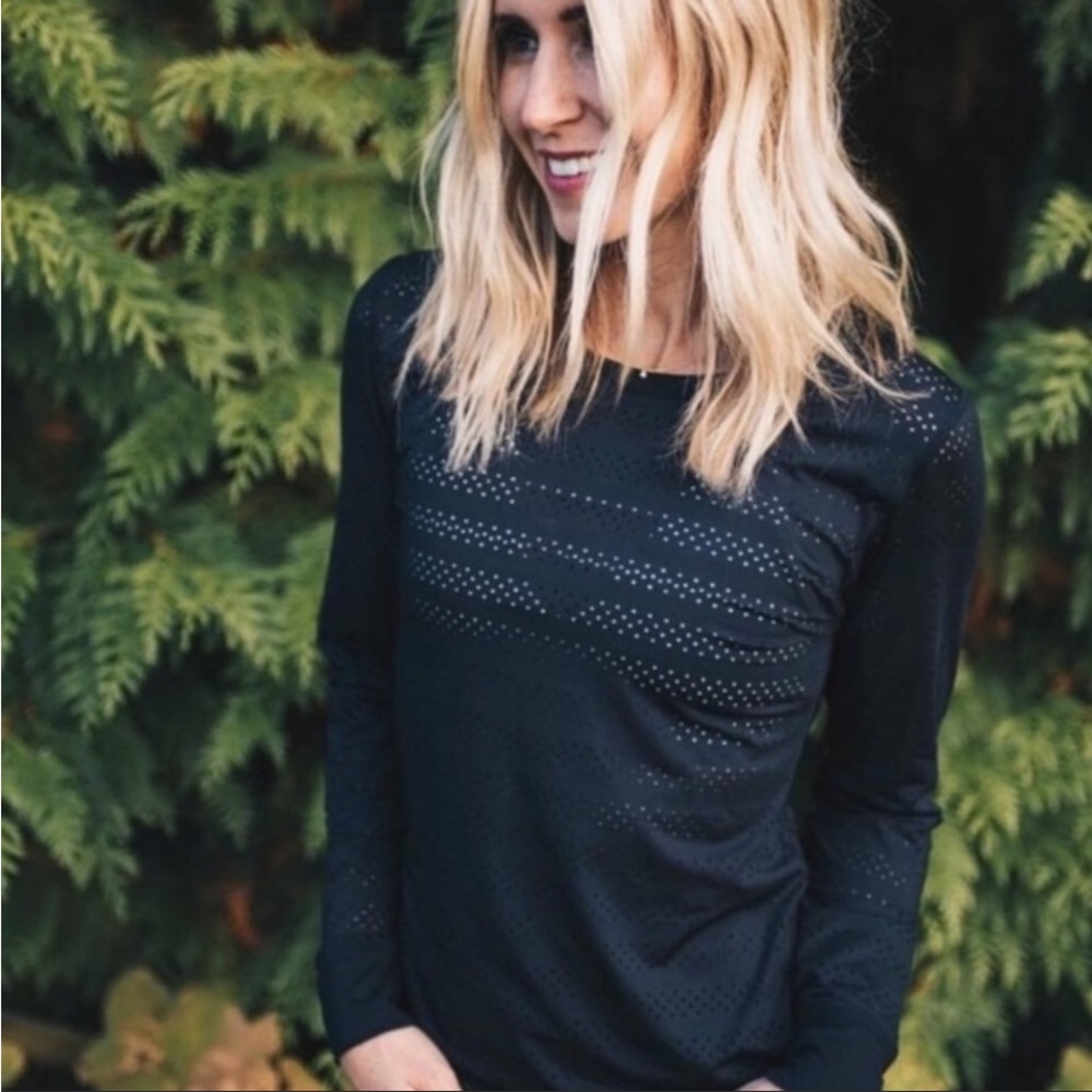 Zyia Active chill long sleeve laser cut light layer Size has rubbed off …